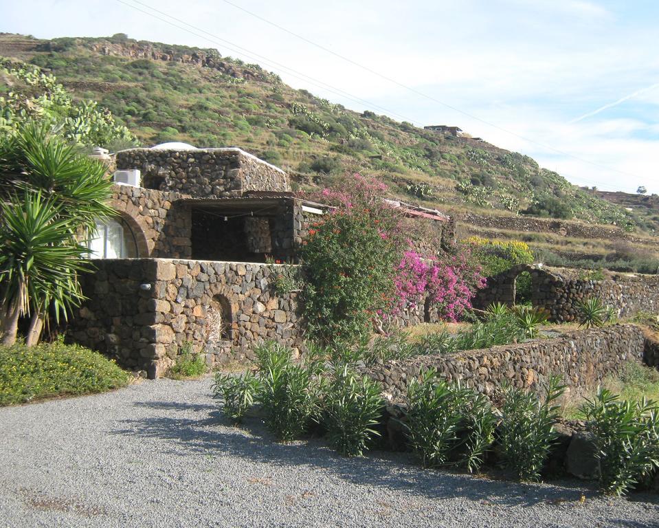 Agriturismo Zibibbodoro Villa Scauri  Exterior photo